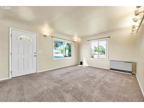 380 W G Street Halsey OR 97348