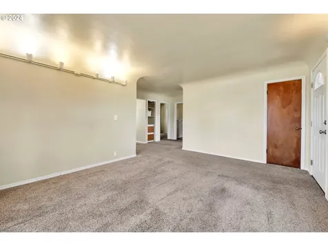 380 W G Street Halsey OR 97348