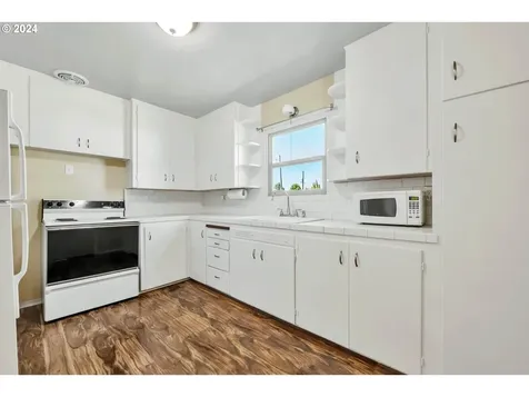 380 W G Street Halsey OR 97348