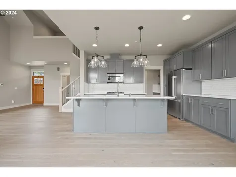 6458 Nw Lambert Lane Camas WA 98607