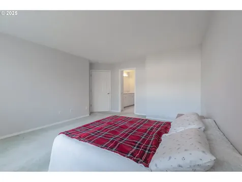 18102 SE 39th Street Vancouver WA 98683