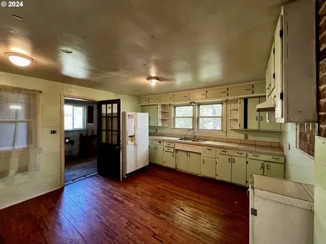 344 Radar Road Coos Bay OR 97420