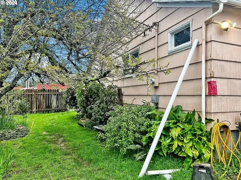 344 Radar Road Coos Bay OR 97420