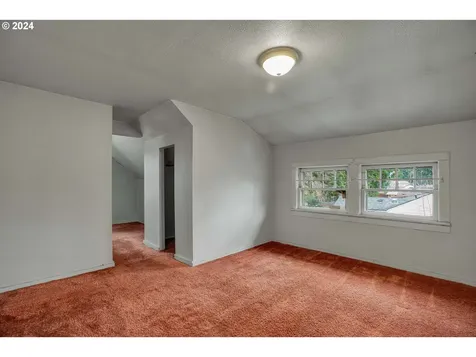 6047 SE Lambert Street Portland OR 97206