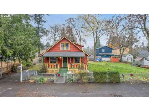 6047 SE Lambert Street Portland OR 97206