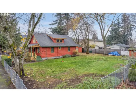 6047 SE Lambert Street Portland OR 97206