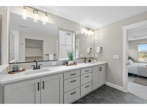 910 W Mckever Lane Washougal WA 98671