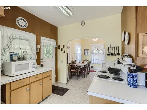 7019 SE 92nd Avenue Portland OR 97266