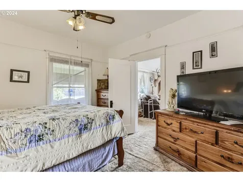 7019 SE 92nd Avenue Portland OR 97266