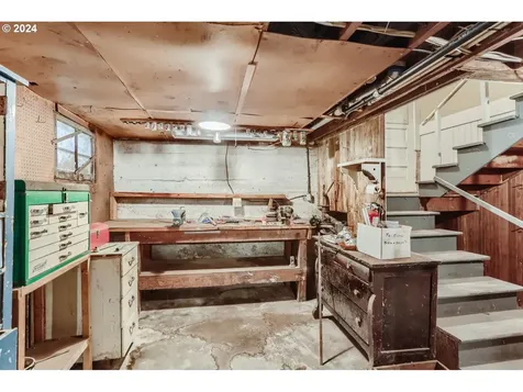 7019 SE 92nd Avenue Portland OR 97266