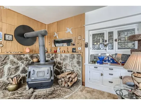 7019 SE 92nd Avenue Portland OR 97266
