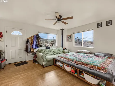 849 1st Avenue Seaside OR 97138