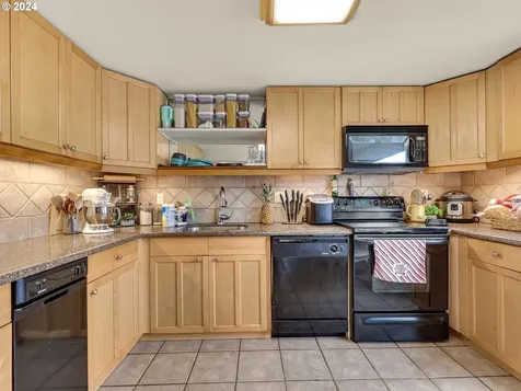 849 1st Avenue Seaside OR 97138