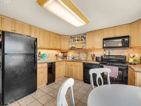 849 1st Avenue Seaside OR 97138