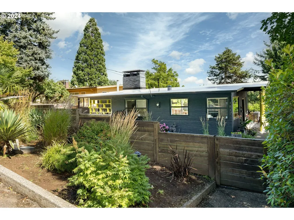 1812 Se Mountain View Drive Portland OR 97215