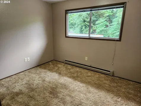 486 N 18th Street Reedsport OR 97467