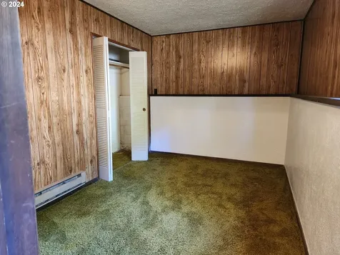 486 N 18th Street Reedsport OR 97467