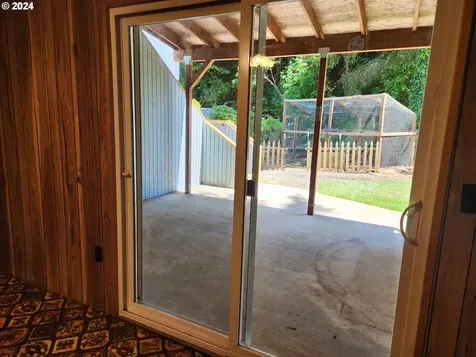486 N 18th Street Reedsport OR 97467