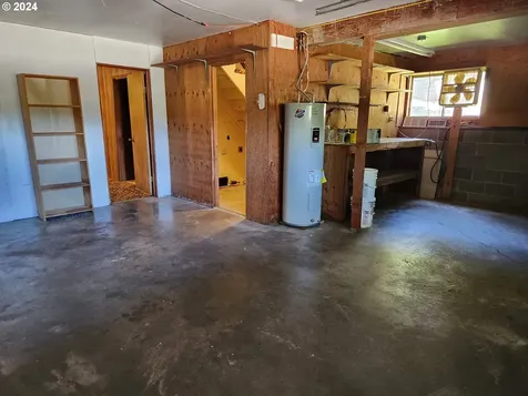 486 N 18th Street Reedsport OR 97467