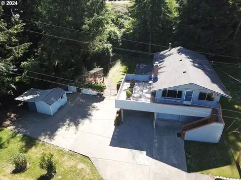 486 N 18th Street Reedsport OR 97467
