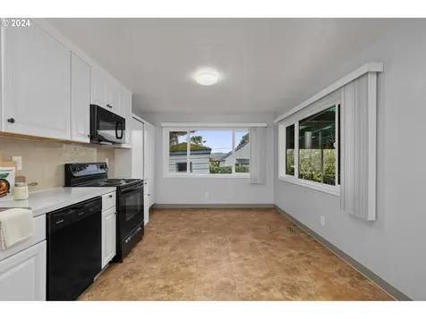 4321 SE 44th Avenue Portland OR 97206