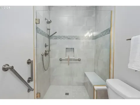 3483 Avalon Drive Hood River OR 97031