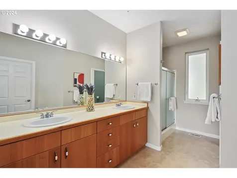 3483 Avalon Drive Hood River OR 97031