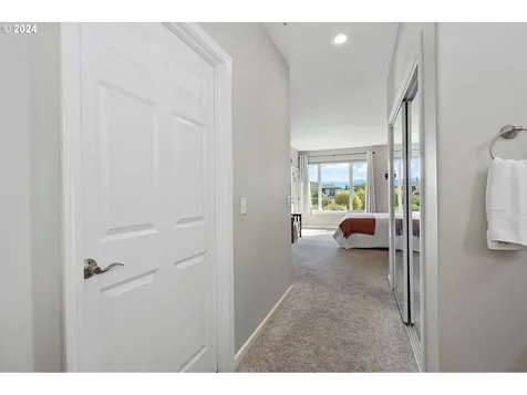 3483 Avalon Drive Hood River OR 97031