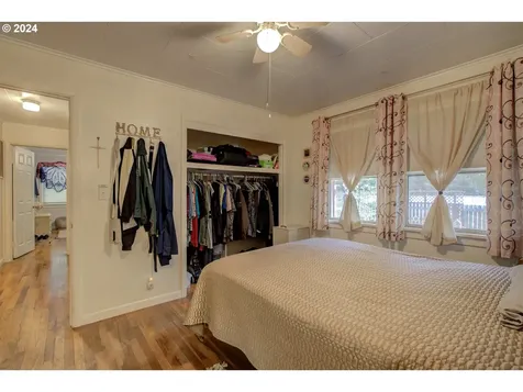 475 N Main Street Canyonville OR 97417