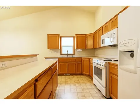 38786 Sawyer Street Sandy OR 97055