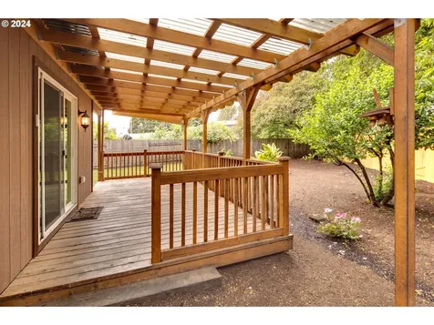 930 Echo Hollow Road Eugene OR 97402