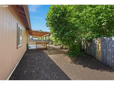 930 Echo Hollow Road Eugene OR 97402