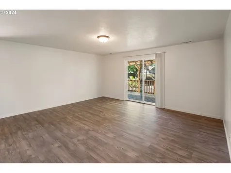 930 Echo Hollow Road Eugene OR 97402