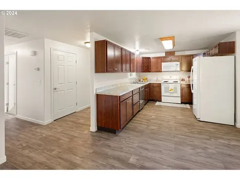 930 Echo Hollow Road Eugene OR 97402