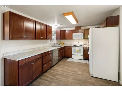 930 Echo Hollow Road Eugene OR 97402