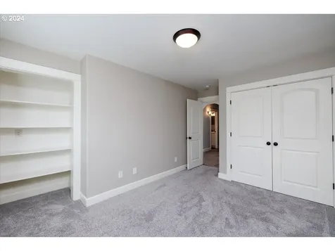 5230 N Amherst Street Portland OR 97203