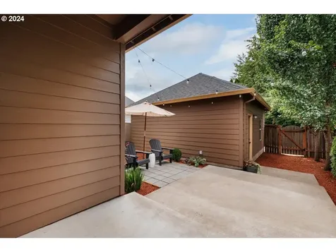 5230 N Amherst Street Portland OR 97203
