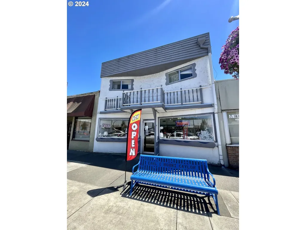 116 W Central Avenue Sutherlin OR 97479