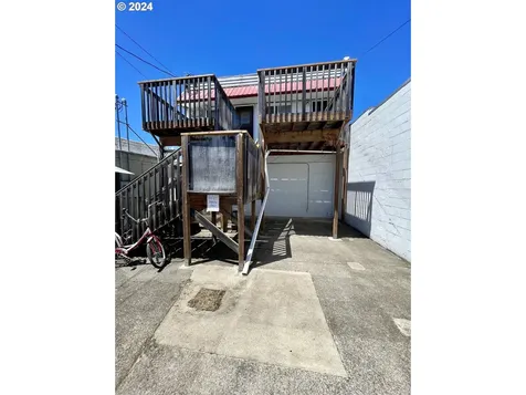 116 W Central Avenue Sutherlin OR 97479