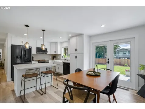 6472 Sw Dawn Street Lake Oswego OR 97035