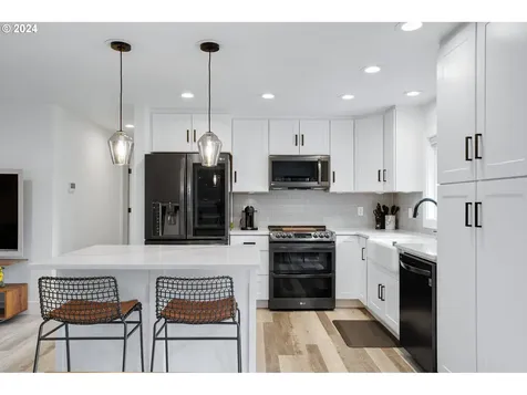 6472 Sw Dawn Street Lake Oswego OR 97035