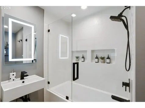 6472 Sw Dawn Street Lake Oswego OR 97035