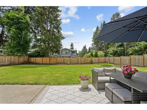 6472 Sw Dawn Street Lake Oswego OR 97035