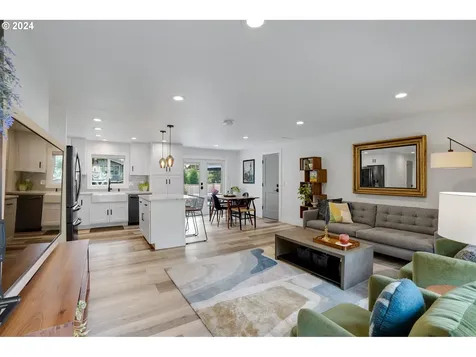 6472 Sw Dawn Street Lake Oswego OR 97035