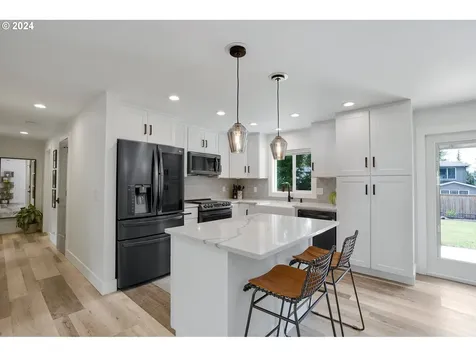 6472 Sw Dawn Street Lake Oswego OR 97035