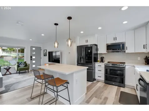 6472 Sw Dawn Street Lake Oswego OR 97035