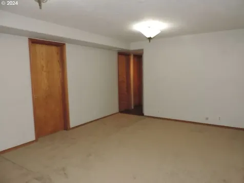 10602 NE 19th Avenue Vancouver WA 98686