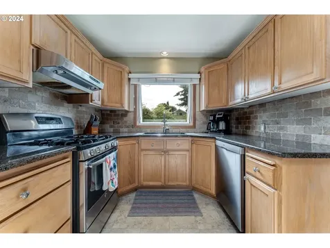 5905 Ne 37th Avenue Portland OR 97211