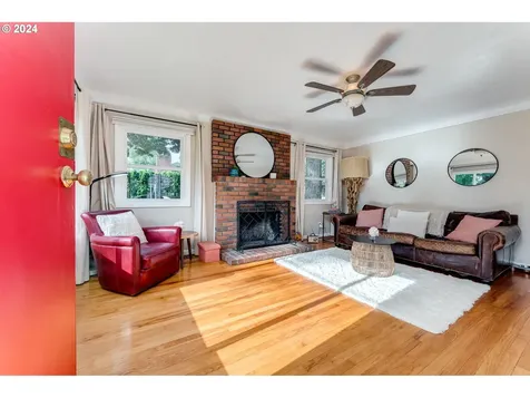 5905 Ne 37th Avenue Portland OR 97211