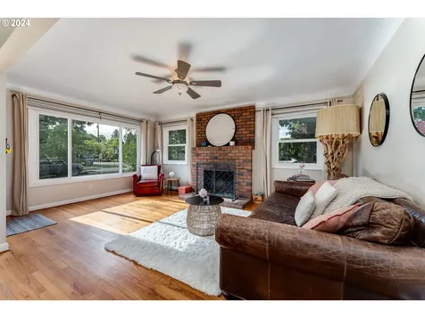 5905 Ne 37th Avenue Portland OR 97211